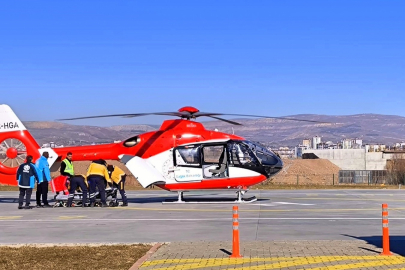 Erzincan'da nefes darlığı yaşayan hasta ambulans helikopterle Erzincan’a sevk edildi