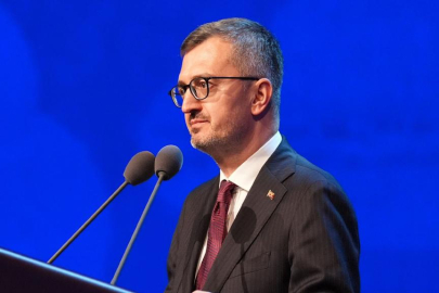 İletişim Başkanı Duran'dan üç edebiyatçıya rahmet ve saygı mesajı