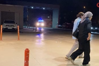 Bursa'da gece yarısı kanlı kavga! Bacağından bıçaklandı...