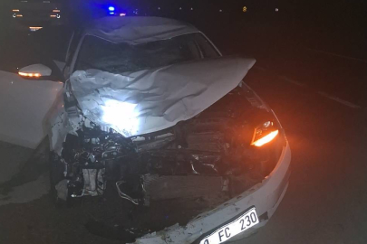 Tokat'ta otomobille motosikletin çarpıştığı kazada 2 kişi öldü