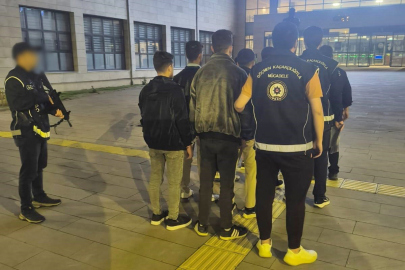 Afyonkarahisar’da göçmen kaçakçılığı operasyonunda 8 düzensiz göçmen yakalandı