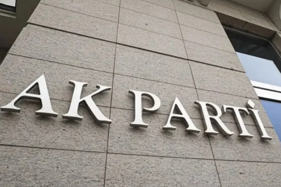 AK Parti'de 'il başkanı' krizi: Tepki istifaları geldi