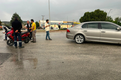 Burdur'da motosiklet ile otomobil çarpıştı: 1 yaralı