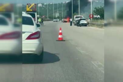 Bursa'da seyir halindeki araç alevlere teslim oldu!