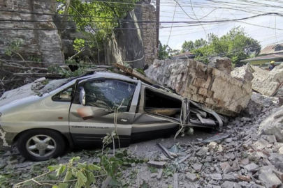 Filipinler'de 7,8 büyüklüğünde deprem! 1 metrelik dalgalar oluştu