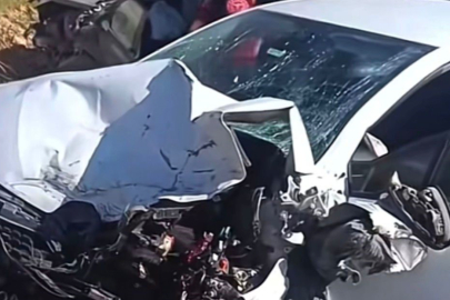 Gaziantep'te 2 otomobil çarpıştı: 5 yaralı