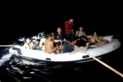 İzmir'de sahil Güvenlik'ten kaçamadılar: 18 göçmen yakalandı