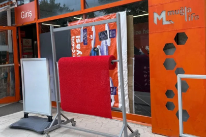 Muğla'da Koçtaş mağazasına taşlı saldırı!