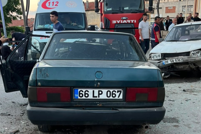 Yozgat’ta freni patlayan otomobil iki araca çarptı: 6 yaralı