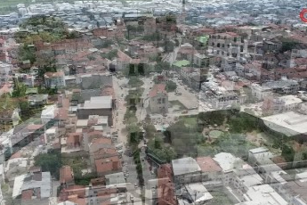 Bursa'ya yeni kent meydanı! Eski PTT binası törenle yıkıldı