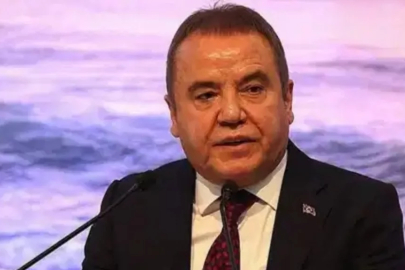 Muhittin Böcek'in yanındaki isim dikkat çekti: İfadeyi Gürsel Tekin'in avukatı ile vermiş
