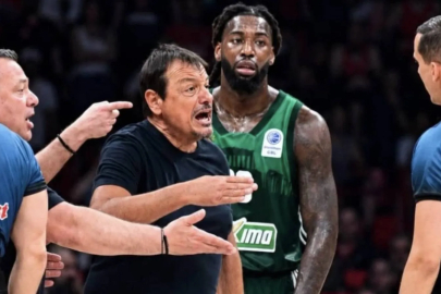 Olympiakos, Panathinaikos'u mağlup ederek seride öne geçti