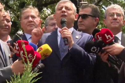 Özgür Özel TBMM’nin önünde seslendi: Yüreğim ağzımda izledim, siper oldunuz