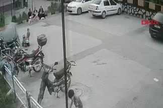 Adana'da 12’inci kattan düşen Ecrin, yaralı kurtuldu