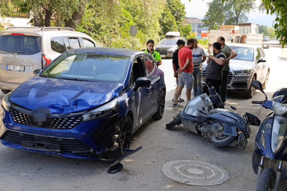 Bursa’da korkutan kaza: Motosiklet otomobille çarpıştı
