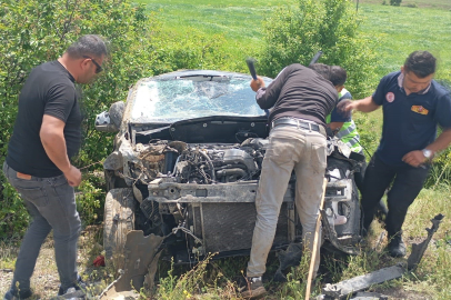Gümüşhane'de hafif ticari araç şarampole devrildi: 1 ölü, 2 yaralı