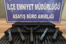 Hatay'da otomobilinde tabanca parçaları bulunan zanlı tutuklandı