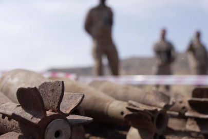 Irak'ta bir Şii milis grup daha silah envanterini hükümete teslim etti
