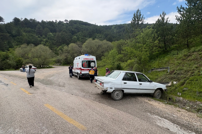 Kastamonu'da kontrolden çıkan otomobil kaza yaptı: 2 yaralı