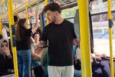 Bursa metrosunda telefon tartışması! O anlar kamerada