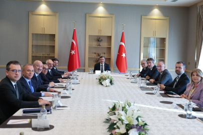 Yılmaz, Cumhurbaşkanlığı Ekonomi Politikaları Kurulu üyeleriyle görüştü