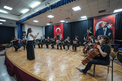 Bursa'daki liseliler "Milli takım beste yarışması" şampiyonluğunun gururunu yaşıyor