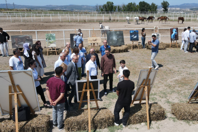 Bursa Uludağ Üniversitesi'nde bilim ve sanat "Atın Asaletinde" buluştu