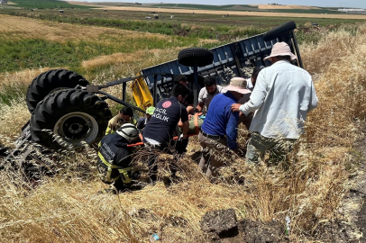 Diyarbakır'da takla atan traktörün altında kalan sürücüsü yaralandı