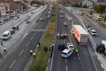 Kütahya'da takla atan araçta bulunan 17 yaşındaki genç olay yerinde hayatını kaybetti