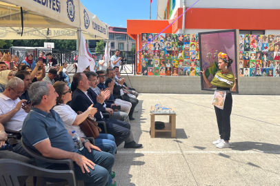 Frida Kahlo’nun eserleri, Bursa’da canlı tabloya dönüştü