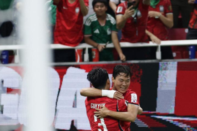Hyeon-Gyu Oh sahneye çıktı! Dünya Kupası'nda Güney Kore'ye galibiyet getirdi
