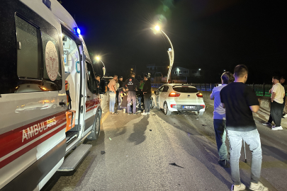 Sakarya'da otomobil ile çarpışan motosikletin sürücüsü yaralandı