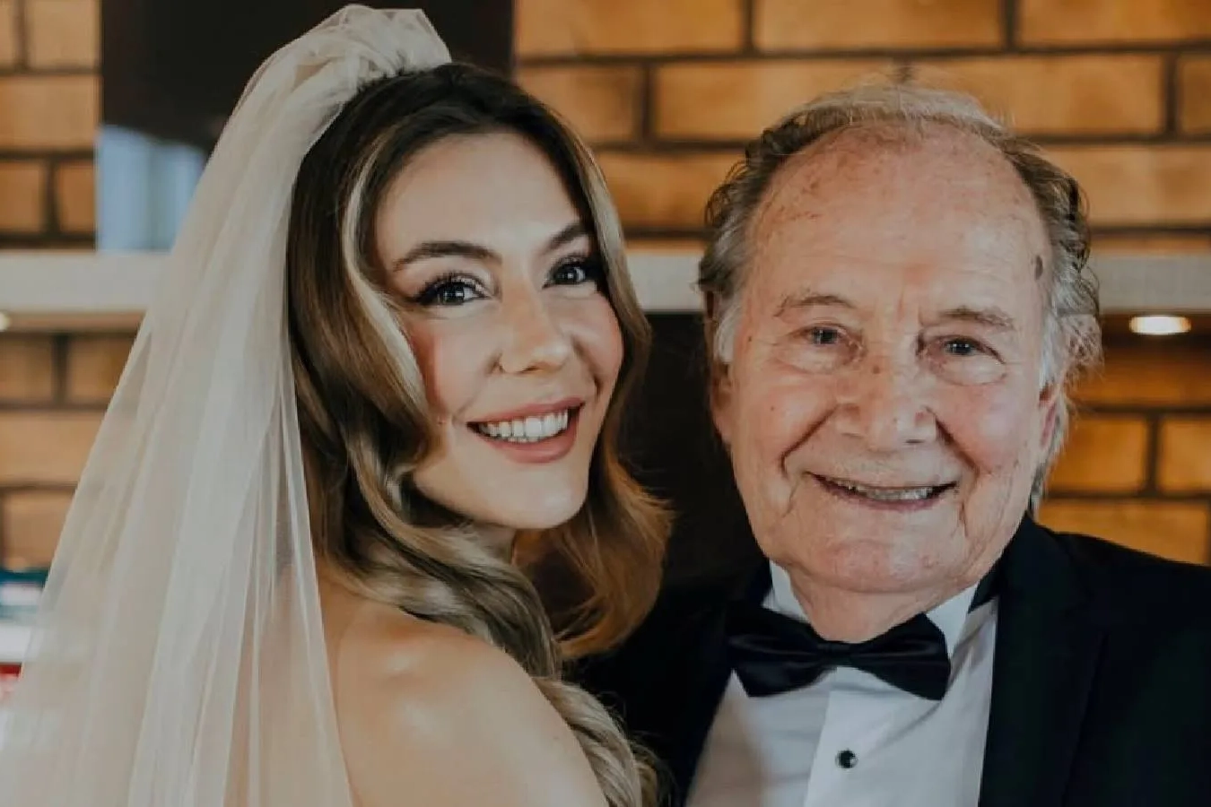 Oyuncu Ege Kökenli'den "zengin koca" ithamına tepki