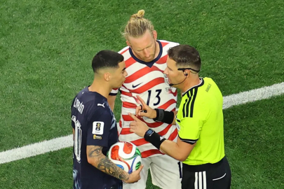 VAR uyardı, yeni kural ilk kez Dünya Kupası'nda uygulandı!