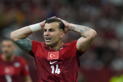 Abdülkerim Bardakcı'ya direk engeli! Kariyerinin golünü atıyordu!...