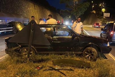 Zonguldak'ta otomobille çarpışan araç metrelerce sürüklendi