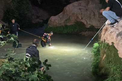 Mersin'de vadide girdiği suda akıntıya kapılan çocuk hayatın kaybetti