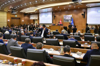 Bursa Meclisi’nde yoğun mesai: Kredi, tesis ve millet bahçesi kararı
