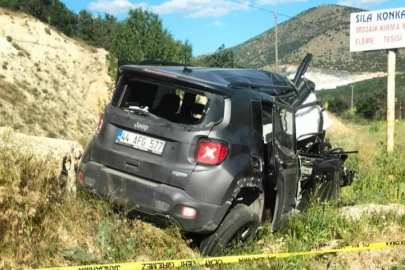 Malatya'da hafif ticari araç kayalıklara çarptı: 1 ölü