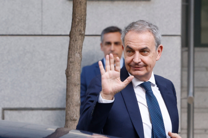 Eski İspanya Başbakanı Zapatero, yolsuzluk davasında hakim karşısında