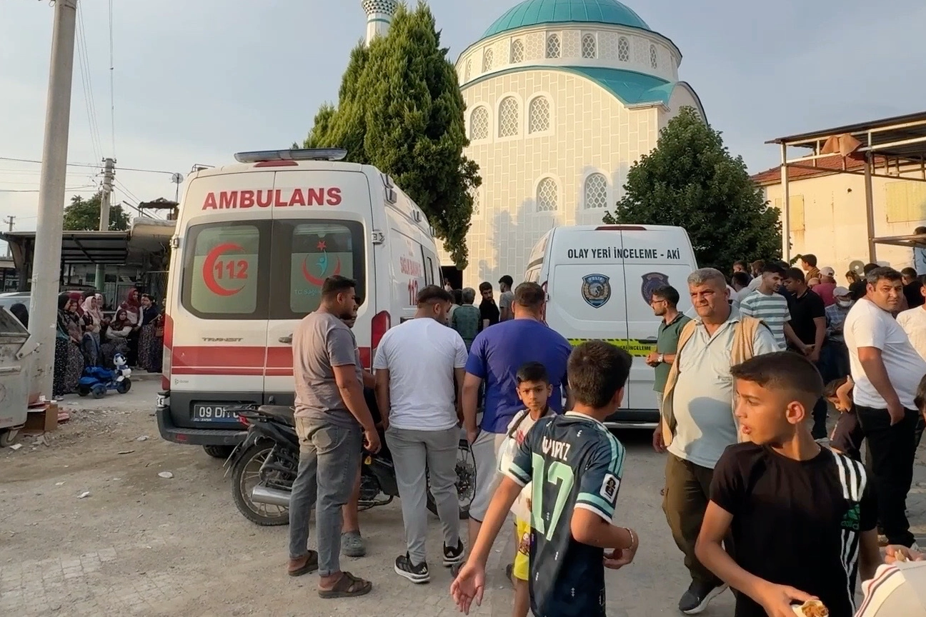 Aydın'da cami inşaatında 2 işçi iskeleden düştü: 1 ölü, 1 yaralı
