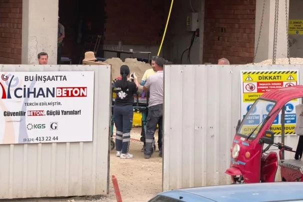 Bursa'da nefes kesen anlar! 5. kattan vinçle indirildi