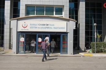 Bursa Yüksek İhtisas Eğitim ve Araştırma Hastanesi’nde bir ilk! vNOTES” tekniğiyle...