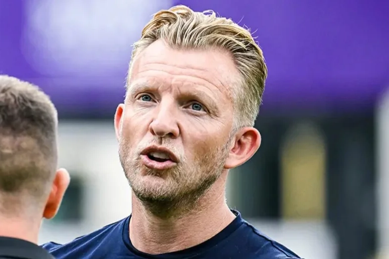 Dirk Kuyt'ın takımından hiç beklenmedik açıklama geldi