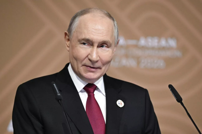 Putin: Rusya ve ASEAN, adil bir çok kutuplu dünya düzeni oluşturma fikrine bağlı