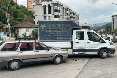 Karabük'te otomobil kamyonetle çarpıştı: 1 yaralı