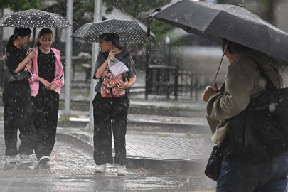 Meteoroloji’den kritik uyarı: Sağanak başlıyor! 15 il için sarı alarm...