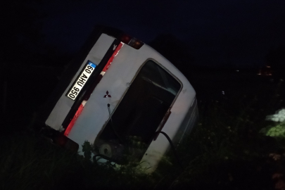 Tokat’ta minibüs takla attı: 1 yaralı