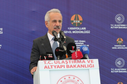 Bakan Uraloğlu: Hakkari'nin her köşesini çağın gereklerine uygun hale getirmeye devam edeceğiz