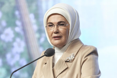 Emine Erdoğan'dan deprem bölgesi ve başarı vurgulu paylaşım